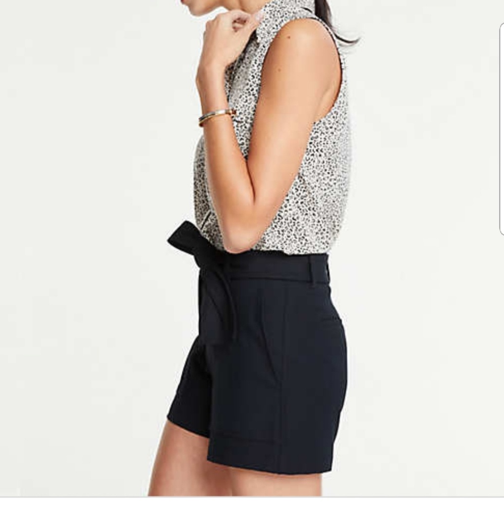 ANN TAYLOR navy belted shorts